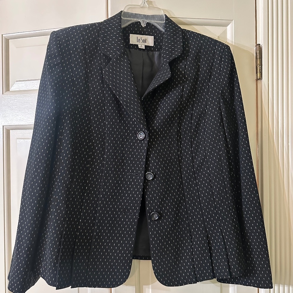 Le Suit Black & Gold Dot Professional Skirt Suit Size 16, Excellent Condition!